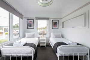 Twin beds, Kangaroo Bay Cottage, hobart accommodation, self contained accommodation hobart, accommodation tasmania
