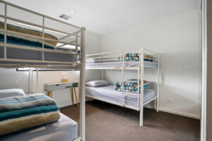 Apartment 4 bunk room, hobart accommodation, self contained accommodation hobart, accommodation tasmania, kangaroo bay apartments