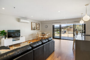 Apartment 7 living, hobart accommodation, self contained accommodation hobart, accommodation tasmania, kangaroo bay apartments
