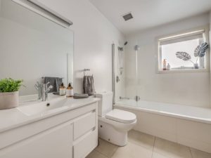 BAthroom with bath at Marina View Apartment, apartment in hobart tasmania